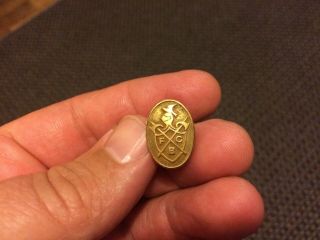 Antique Clip Brass Gold Flt Odd Fellows Fraternal Order Pin Detailed Well Mad