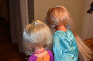2 Vintage Crissy Family VELVET & DINA DOLLS by Ideal 1972 Cousin with Outfits 4
