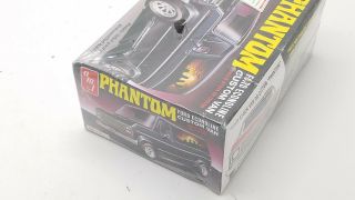 AMT Phantom Ford Econoline Custom Van 1/25 Model Kit - / Box 3