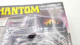 AMT Phantom Ford Econoline Custom Van 1/25 Model Kit - / Box 5