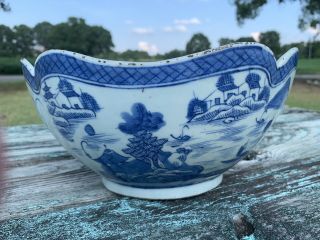 Antique Chinese Blue And White Porcelain Bowl City Scene Large Heavy Mountains