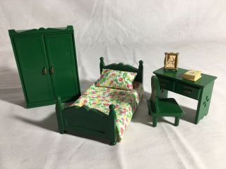 Calico Critters/sylvanian Families Vintage Bedroom Furniture With Desk