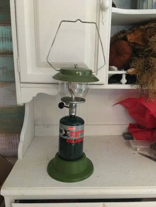 Vintage Bernz O Matic Porta Light Single Mantle Propane Lantern W/ Base Green