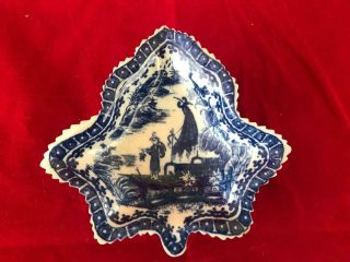 Fine Antique Caughley Porcelain Fisherman Pattern Leaf Pickle Dish.  1.  C1780.