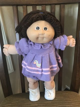 Vintage 1982 Cabbage Patch Doll With Accessories And Outfits