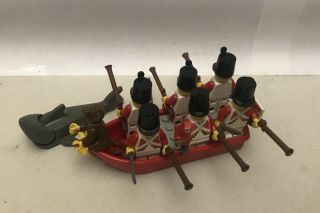 LEGO Vintage Pirates - 6 Imperial Guard Redcoats,  Jolly Boat,  Animals,  Rifles 4
