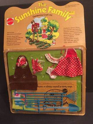 Vintage Sunshine Family Gardening Craft Kit Mattel Almost Complete Clothes W Box