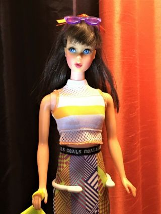 Vintage Brunette Barbie Twist 