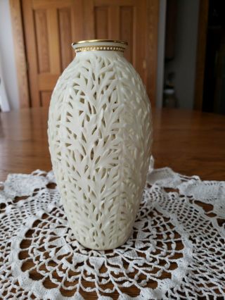 Antique Worcester Royal China Porcelain Reticulated Leafy Viney Vase 7.  25 "