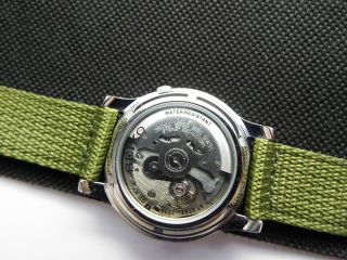 NON VINTAGE SEIKO NON DIGITAL WATCH AUTOMATIC MILITARY GREEN 21 JEWELS NOS 7S26 5