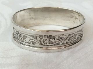 SOLID SILVER NAPKIN RINGS - Henry Griffiths & Sons,  Birmingham,  1946. 4