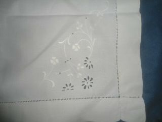 VERY PRETTY WHITE ON WHITE EMBROIDERED CUT WORK LINEN TRAY CLOTH 21 