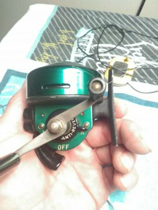 The Century By Johnson Model Number 100 A fishing reel 2