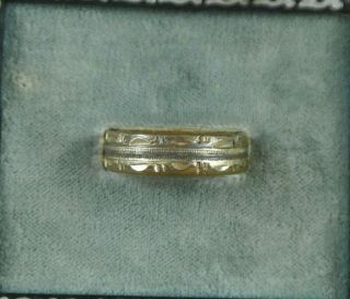 Antique Hand Chased 1/20 14K Yellow Gold Diamond Cut Band Ring Size 10 2