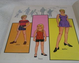 THE PARTRIDGE FAMILY PAPER DOLL BOOK AUTHORIZED EDITION 5243 (1970) 3