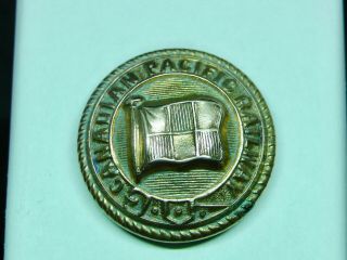 CANADIAN PACIFIC RAILWAY LINE 25mm GILT COAT BUTTON Wm.  SCULLY 20th C. 2
