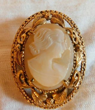 Vintage Signed Florenza Carved Cameo Antique Gold Framed Brooch 2 "
