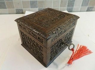 Antique Early 20thc Colonial Box With Hand Carved Detail - Lock & Key