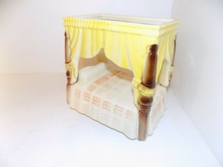 Antique Vintage Shawnee Pottery Trimmed Canopy Bed Planter Marked Shawnee 734