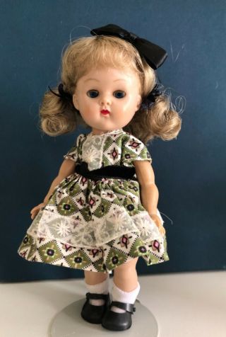 Vintage Vogue Ginny Doll in her Tagged Dress from the 50’s 2