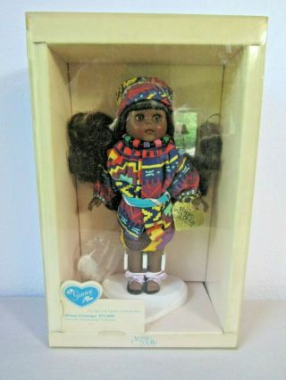 NIB Vintage Vogue Ginny Doll AFRICAN CONTEMPO Wrist Tag Stand Brush & Comb 4