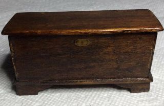VINTAGE DOLLHOUSE HANDCRAFTED MINIATURE WALNUT FINISH HOPE CHEST 2