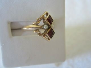 Vintage 10k Yellow Gold Ring Pearl & Red Stone (garnet?)
