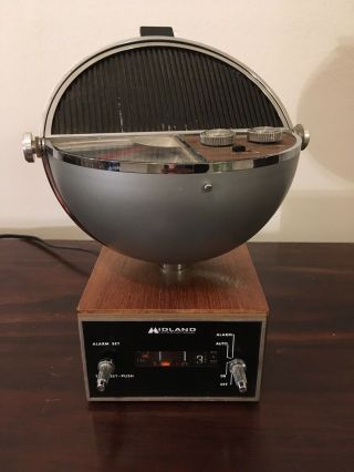 Vintage Space Age Art Deco Antique Midland Am - Fm Clock Transistor Radio