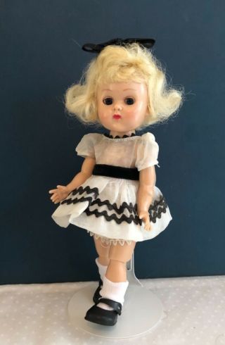 Vintage Vogue BKW Ginny Doll in her White Tagged Dress 5