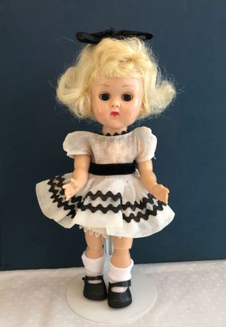 Vintage Vogue BKW Ginny Doll in her White Tagged Dress 6