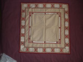508 Vintage Hand Embroidered Tablecloth 73cm/75cm (29  /29.  5 )