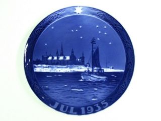 Antique 1935 Royal Copenhagen Danish Porcelain Christmas Plate “jul 1935”