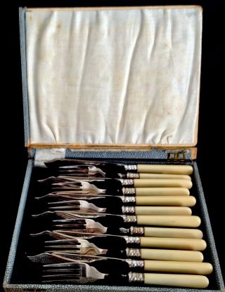 Vintage Set Of Silverplate Fish Knives & Forks With Faux Bone Handles