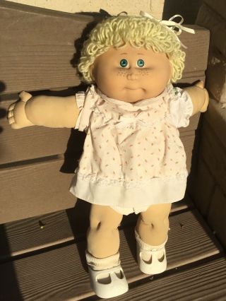 Vintage 1984 Jesmar Cabbage Patch Doll Girl Blonde W/green Eyes & Freckles