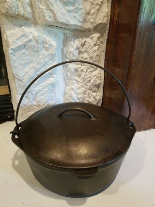Antique/vintage Cast Iron Dutch Oven 10 1/4 Inch With Lid And Handle