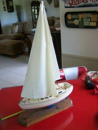 HANDCRAFTED MODEL SAILBOAT ONE OF A KIND. 2