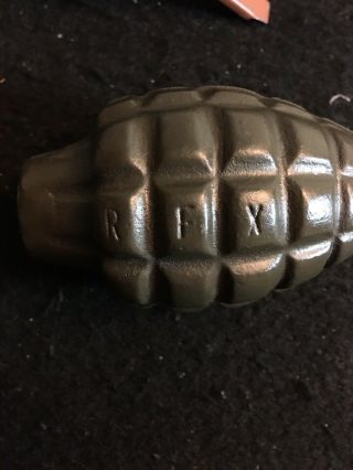 Vintage GREEN Hand Grenade Pineapple Practice Cast Iron Pull Pin Army 6