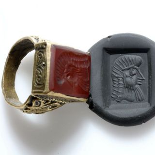 Circa 1600 - 1700 Ad Near East Bronze Polished Seal Ring With Intaglio Seal Stone