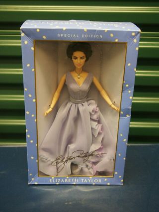Elizabeth Taylor White Diamonds Edition 2000 Barbie Doll By Mattel Box