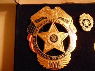 Barack Obama Inaugural Metropolitan Police 2009 Badge,  Coin,  & Pin Set Obsolete 3
