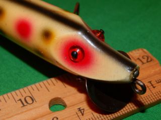 gorgeous 1950s Heddon Vamp strawberry spot nail - on eyes surface hardware 7