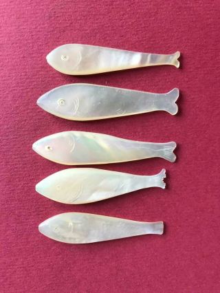 5 Antique 3d Fish Mother Of Pearl Gaming Counters (ref A)