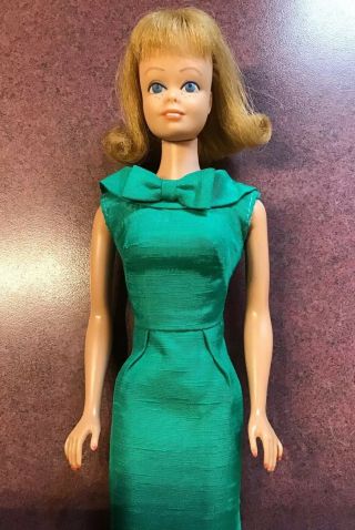 Vintage Barbie Midge Doll With Teeth Dressed In Pak silk Green Sheath dress Ex 2