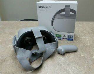 Oculus Go Standalone VR 32 GB Virtual Reality Headset W/ Box - F307 2