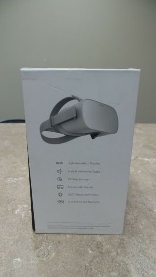 Oculus Go Standalone VR 32 GB Virtual Reality Headset W/ Box - F307 7