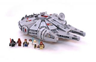 Lego Star Wars Set 7965: Millennium Falcon
