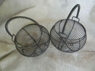 Set Of Two Small Rusty Look Wire Baskets With Feet Primitive Country Farmhouse