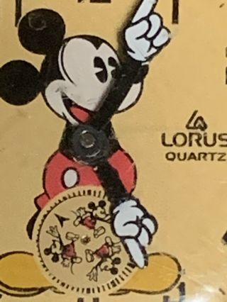 Vintage 1980 ' s Mickey Mouse Lorus Watch V802 - 0090 RO with second rotating dial 2