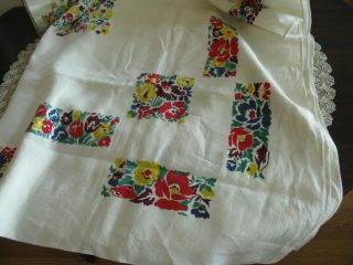 VINTAGE LINEN TABLECLOTH SCREEN PRINTED FLOWERS MACHINE HEMS LOVELY LOOK,  BEST 5