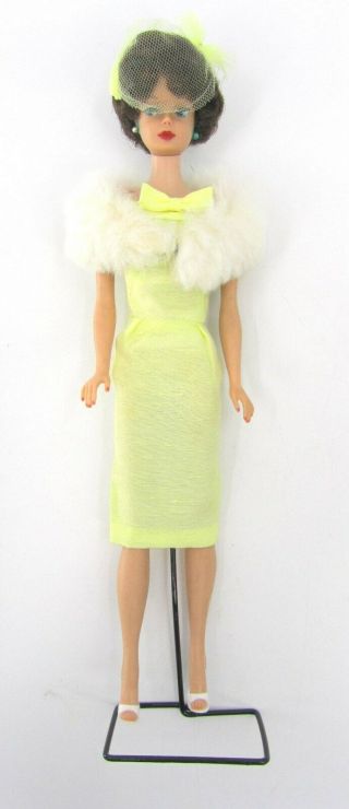Vintage Early Barbie Bubble Cut Brunette With Outfit Stand & Earrings